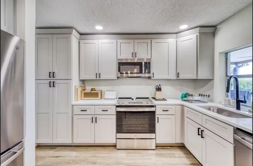 8116 BRIGHTON DRIVE, PORT RICHEY, FL 34668 — zdjęcie 4