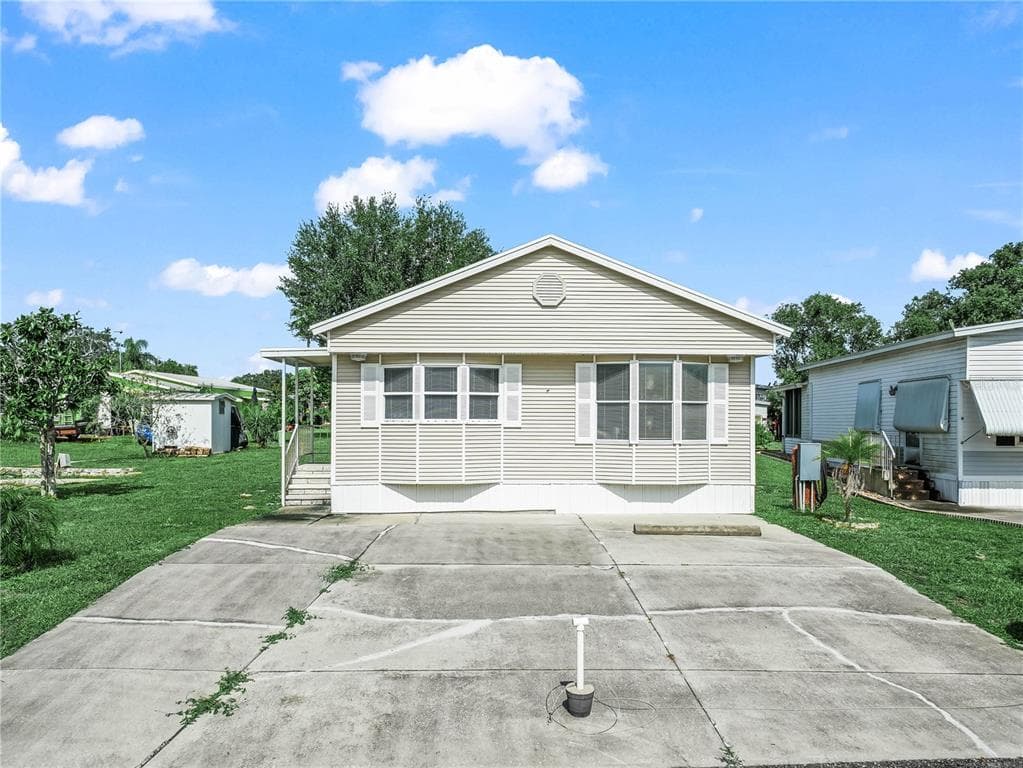 108 SILVERSIDES STREET, LAKE WALES, FL 33898