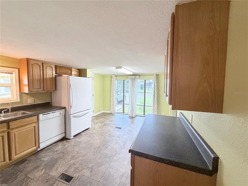 14224 SANDHURST STREET, BROOKSVILLE, FL 34613 — zdjęcie 3