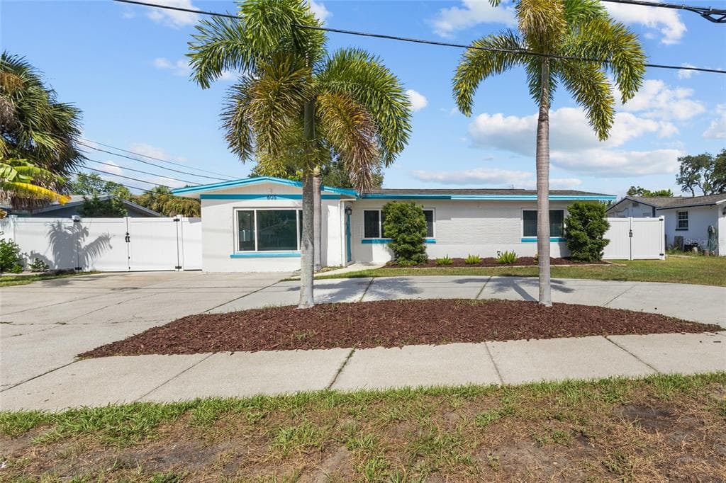 605 S FLORIDA AVENUE, TARPON SPRINGS, FL 34689