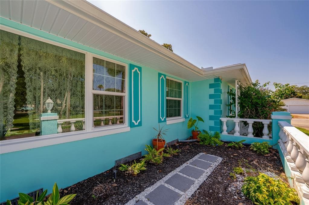 697 JOHN ANDERSON DRIVE, ORMOND BEACH, FL 32176 — zdjęcie 4