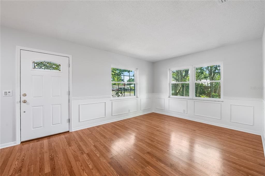 7402 WISHING WELL COURT, TAMPA, FL 33619 — zdjęcie 5