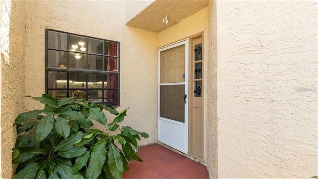 10438 SAINT TROPEZ PLACE, TAMPA, FL 33615 — zdjęcie 3