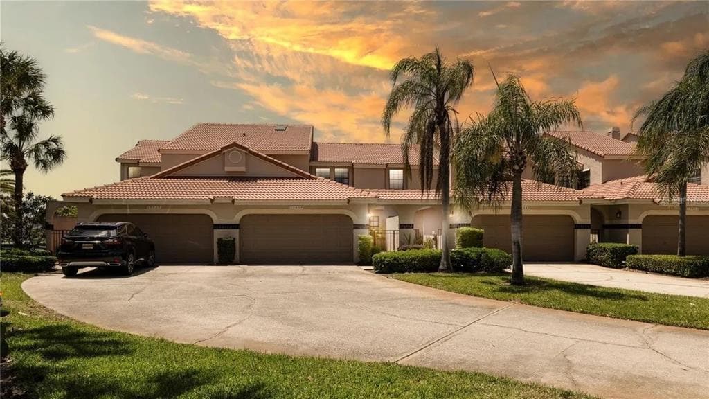 10438 SAINT TROPEZ PLACE, TAMPA, FL 33615