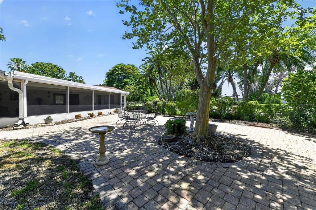100 59TH AVENUE S, ST PETERSBURG, FL 33705 — zdjęcie 5