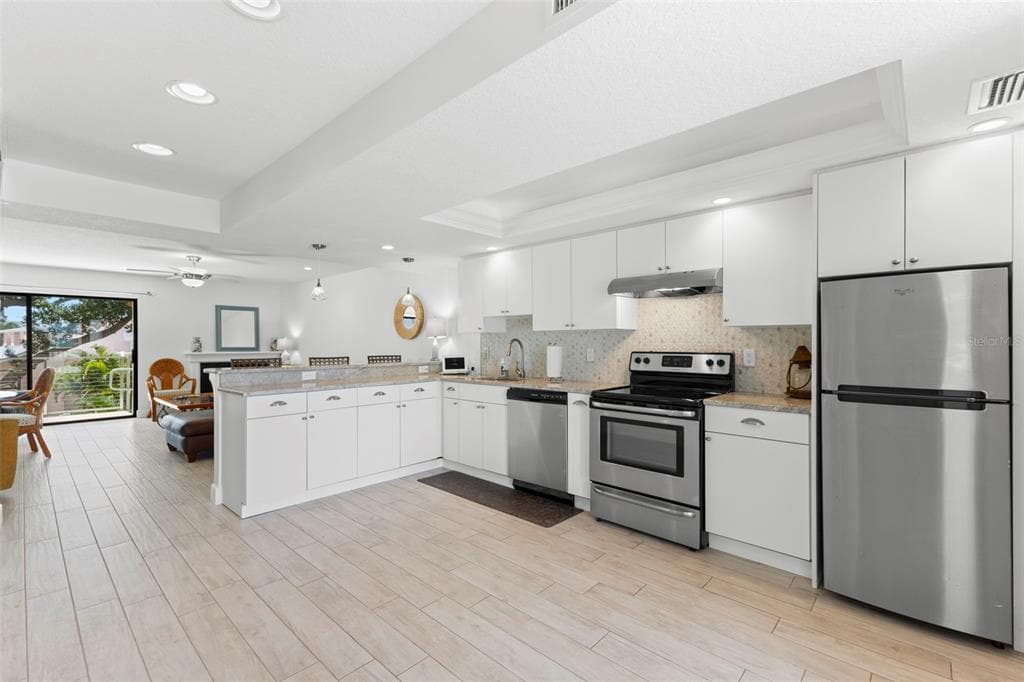 433 S PAULA DRIVE # 28, DUNEDIN, FL 34698 — zdjęcie 4