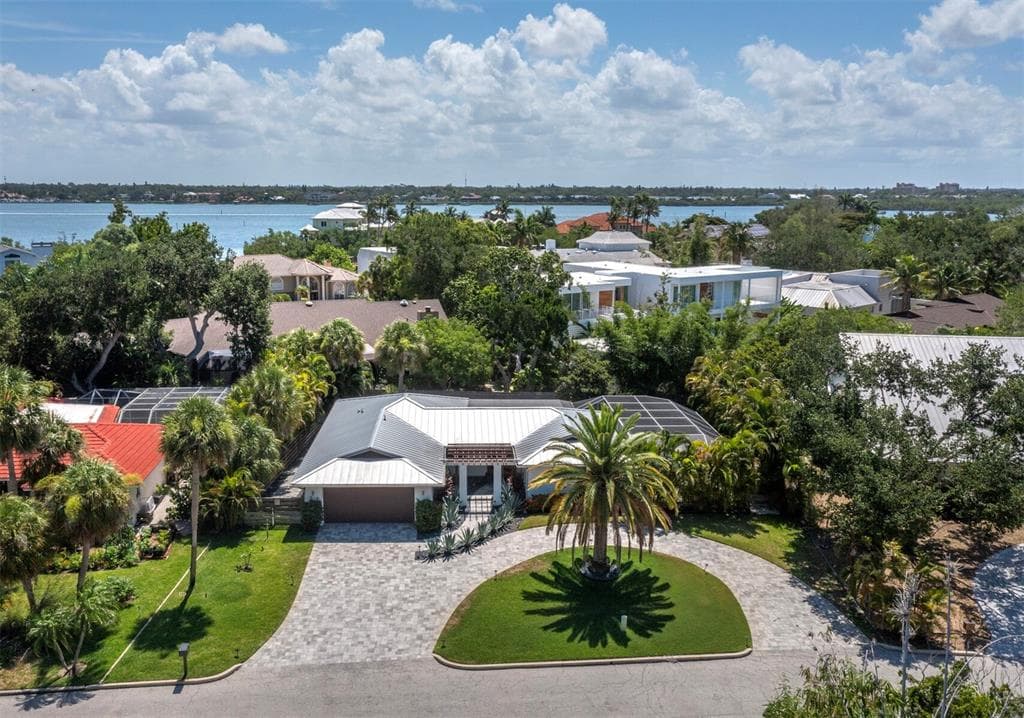 622 TROPICAL CIRCLE, SARASOTA, FL 34242