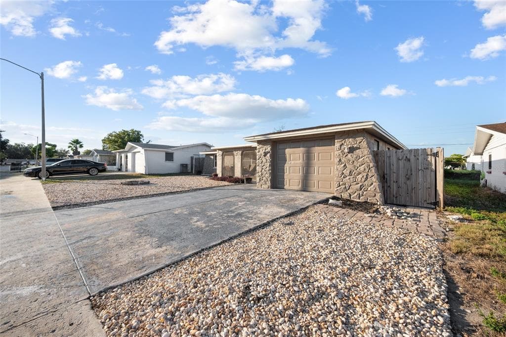 5633 ANDREA DRIVE, HOLIDAY, FL 34690 — zdjęcie 2