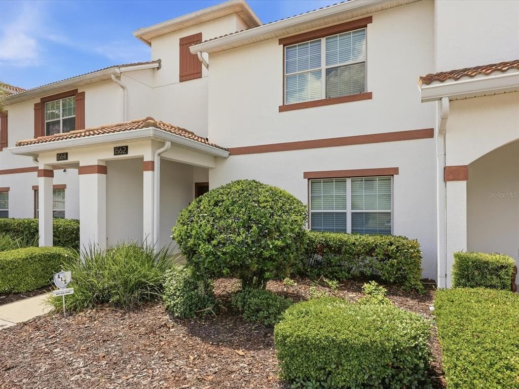 1562 MOON VALLEY DRIVE, DAVENPORT, FL 33896