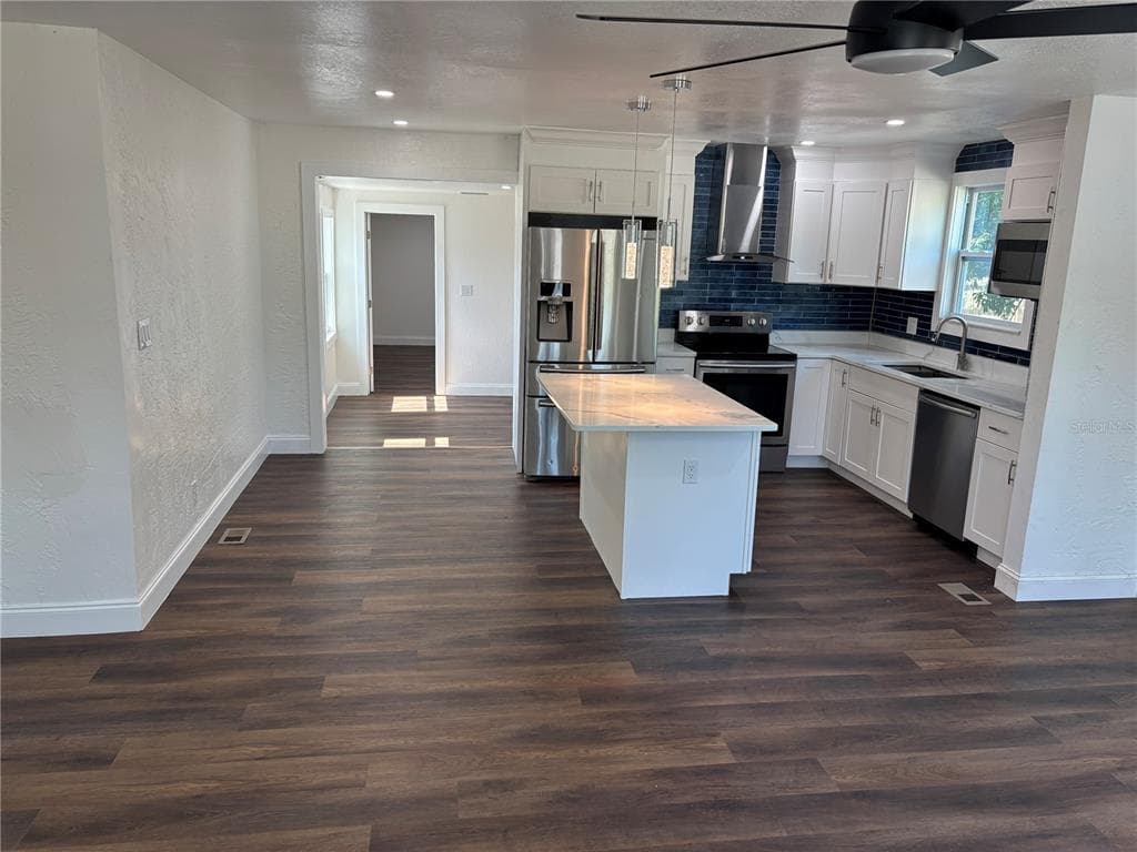 4420 6TH AVENUE S, ST PETERSBURG, FL 33711 — zdjęcie 5