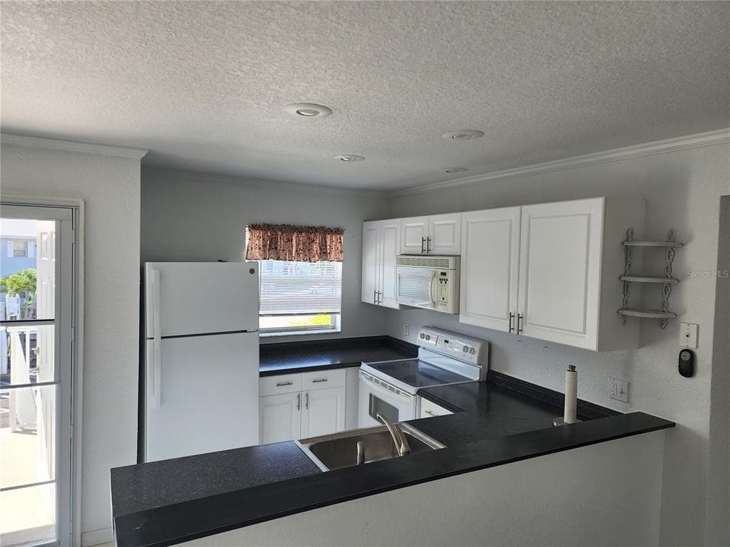 25050 SANDHILL BOULEVARD # B1, PUNTA GORDA, FL 33983 — zdjęcie 5