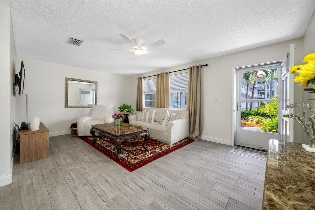 5660 80TH STREET N # B101, ST PETERSBURG, FL 33709 — zdjęcie 4