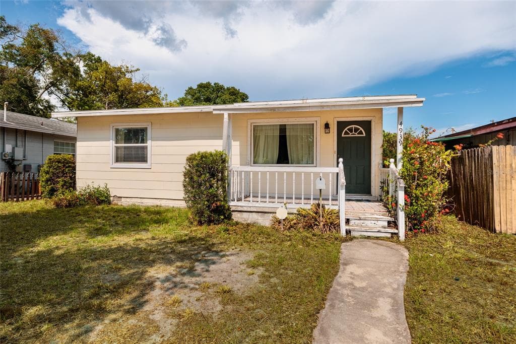 4939 DR MARTIN LUTHER KING JR STREET N, ST PETERSBURG, FL 33703 — zdjęcie 2