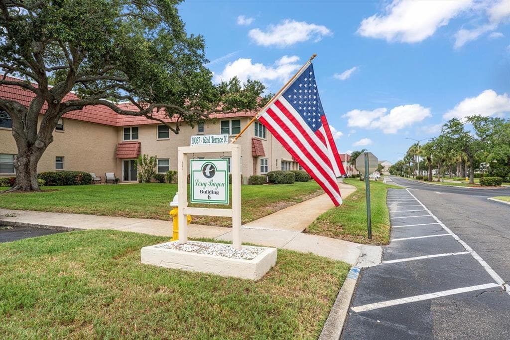 10037 62ND TERRACE N # 1, ST PETERSBURG, FL 33708 — zdjęcie 2