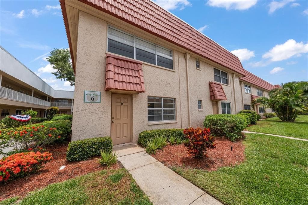 10037 62ND TERRACE N # 1, ST PETERSBURG, FL 33708 — zdjęcie 5