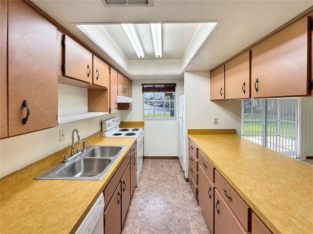 590 BELLTOWER AVENUE # H, DELTONA, FL 32725 — zdjęcie 2