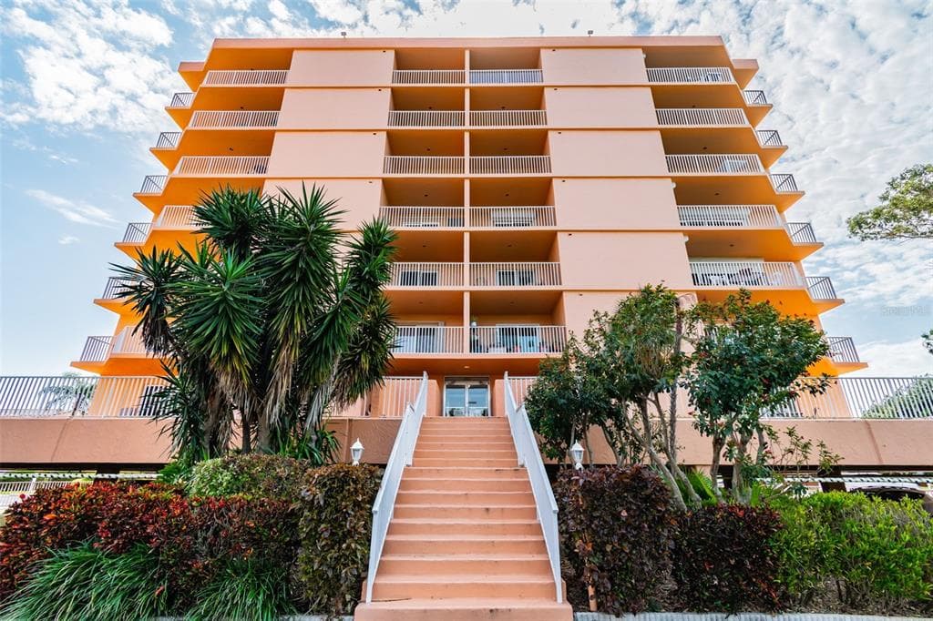 7430 SUNSHINE SKYWAY LANE S # 201, ST PETERSBURG, FL 33711 — zdjęcie 2