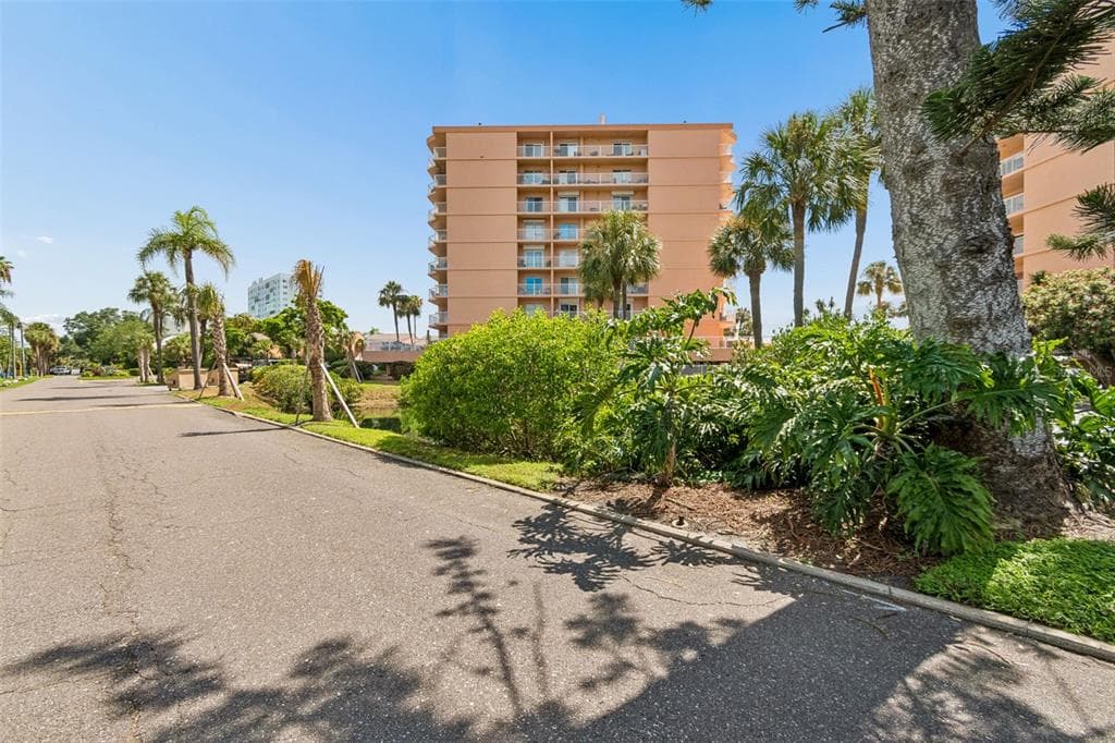 7430 SUNSHINE SKYWAY LANE S # 201, ST PETERSBURG, FL 33711 — zdjęcie 5