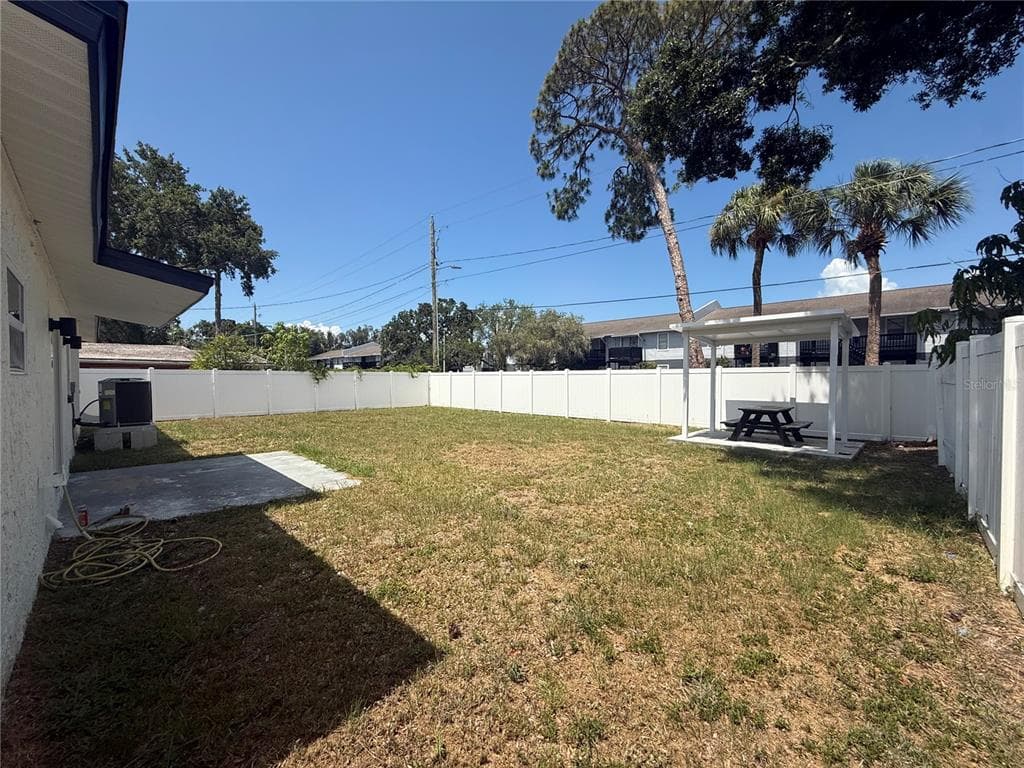4910 HALIFAX DRIVE, TAMPA, FL 33615 — zdjęcie 3