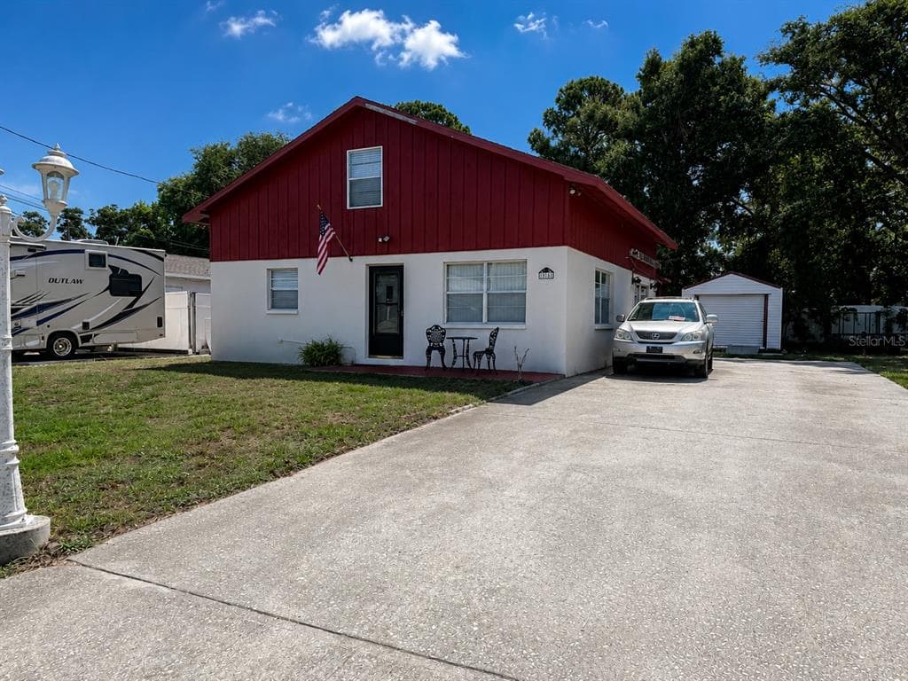 13157 CLAY AVENUE, LARGO, FL 33773