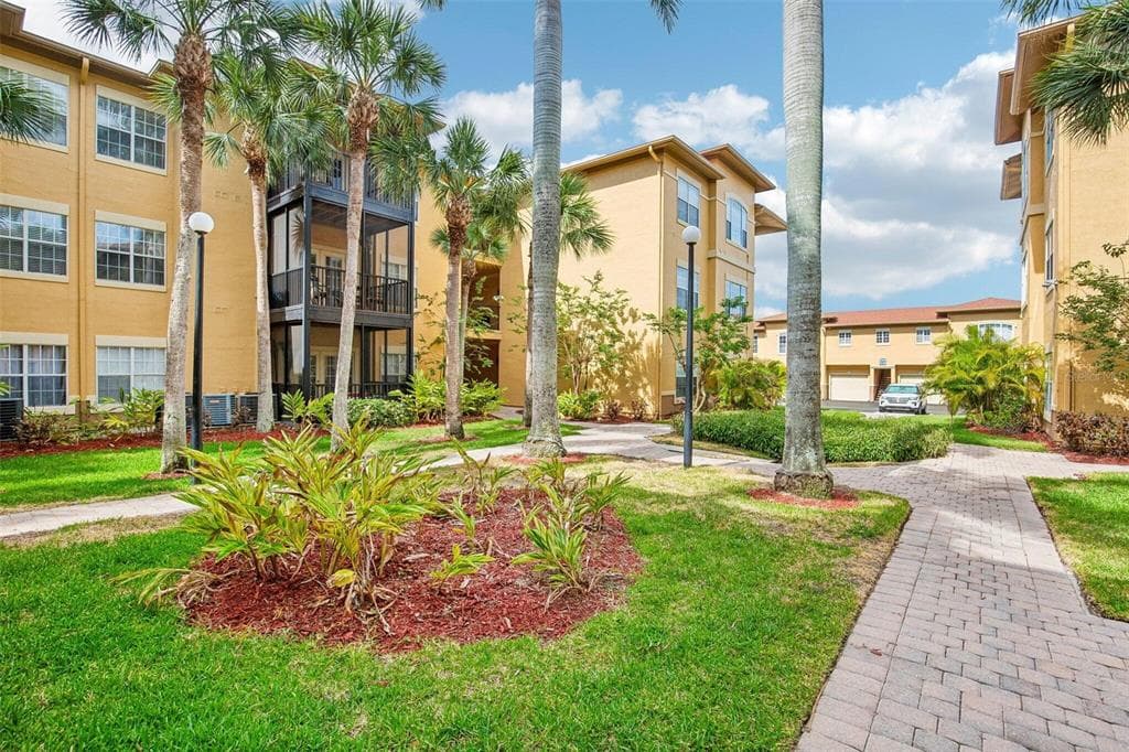 4333 BAYSIDE VILLAGE DRIVE # 322, TAMPA, FL 33615 — zdjęcie 4