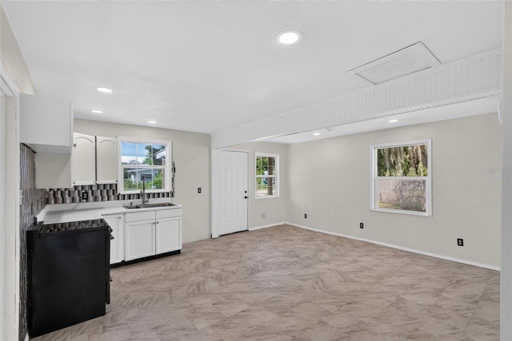 8024 HILLMAN AVENUE, PUNTA GORDA, FL 33982 — zdjęcie 5
