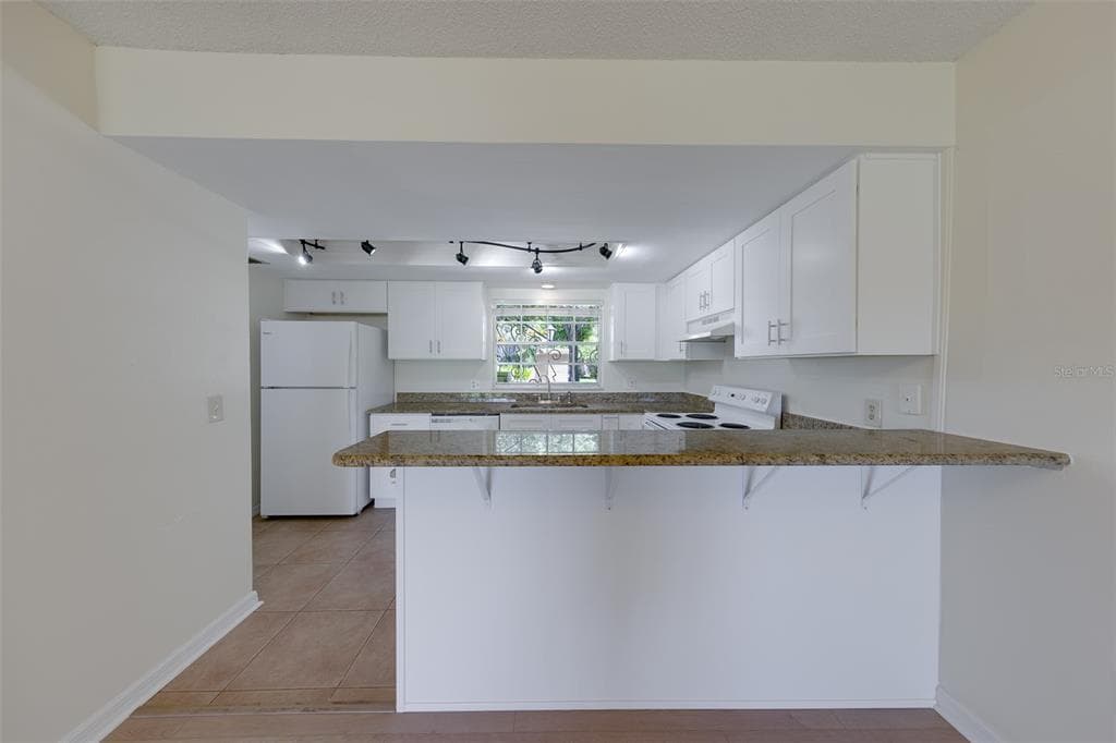 68 COUNTRY CLUB DRIVE, LARGO, FL 33771 — zdjęcie 5