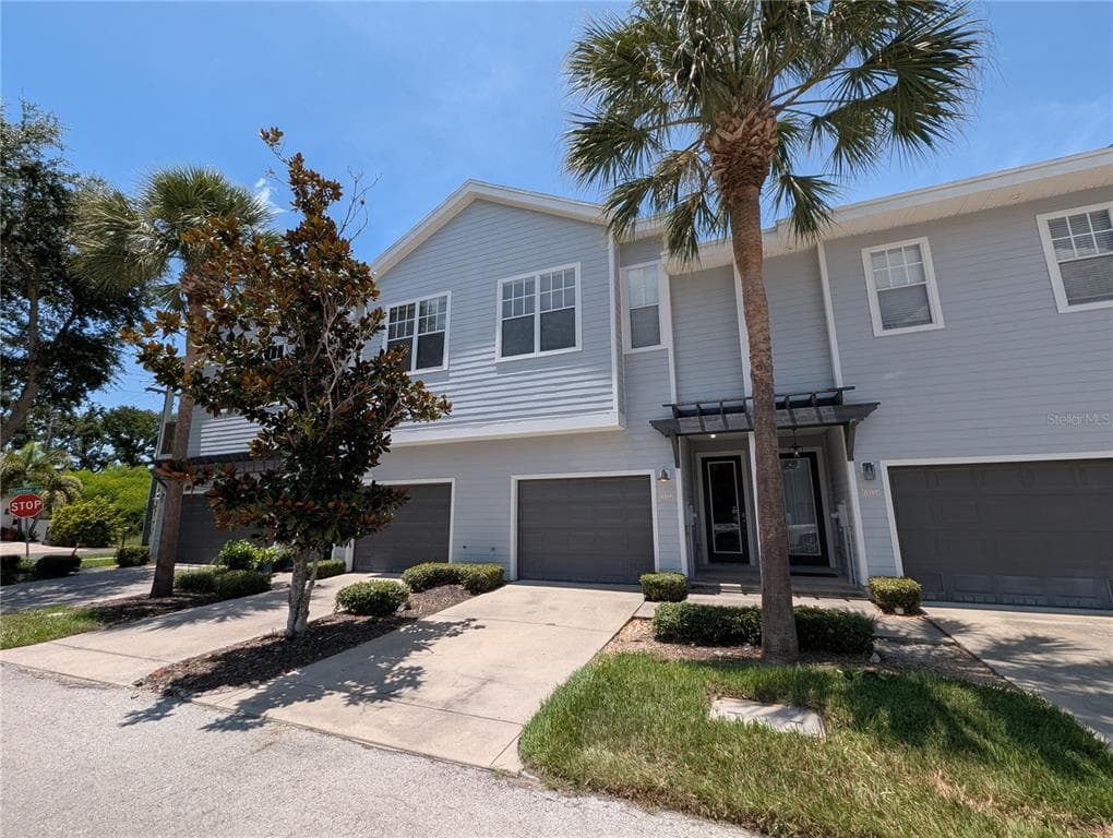 8319 KING BLOSSOM COURT, TAMPA, FL 33615 — zdjęcie 2