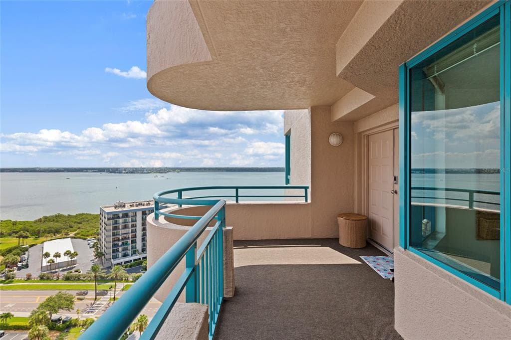 1520 GULF BOULEVARD # 1807, CLEARWATER BEACH, FL 33767