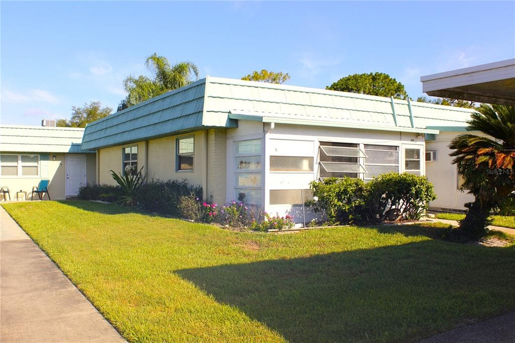 101 CAMBRIDGE TRAIL # 194, SUN CITY CENTER, FL 33573