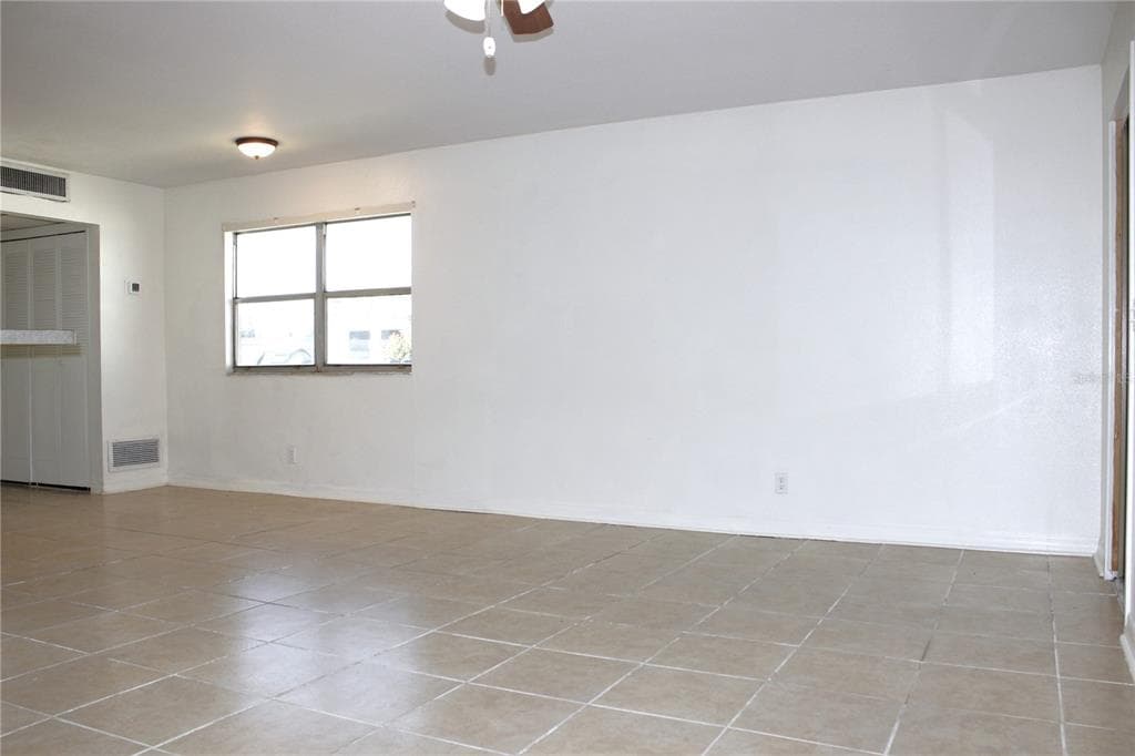 101 CAMBRIDGE TRAIL # 194, SUN CITY CENTER, FL 33573 — zdjęcie 4