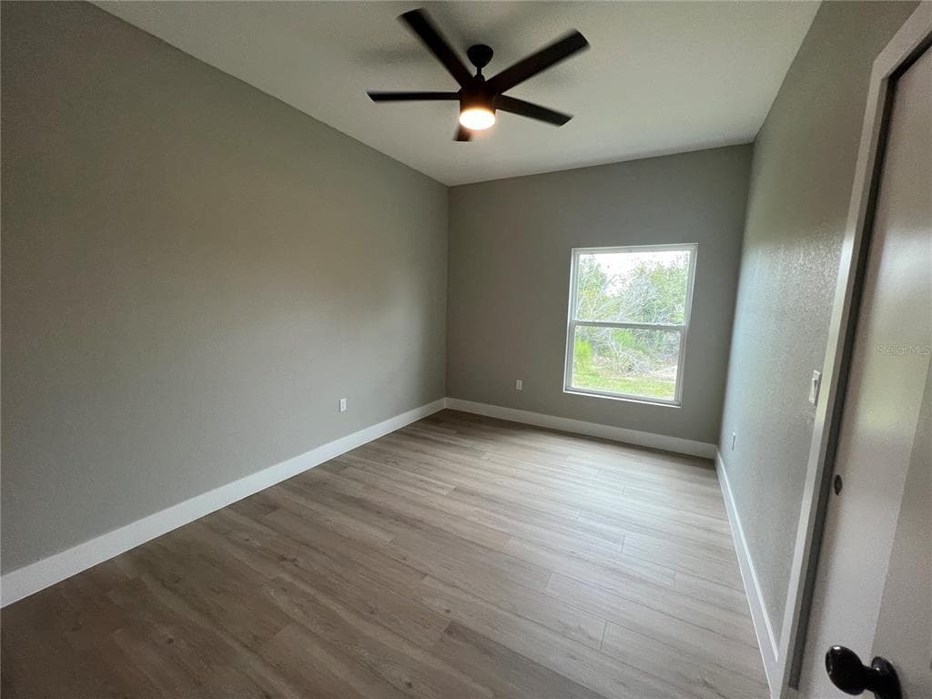 12130 HENLEY AVENUE, PORT CHARLOTTE, FL 33981 — zdjęcie 4