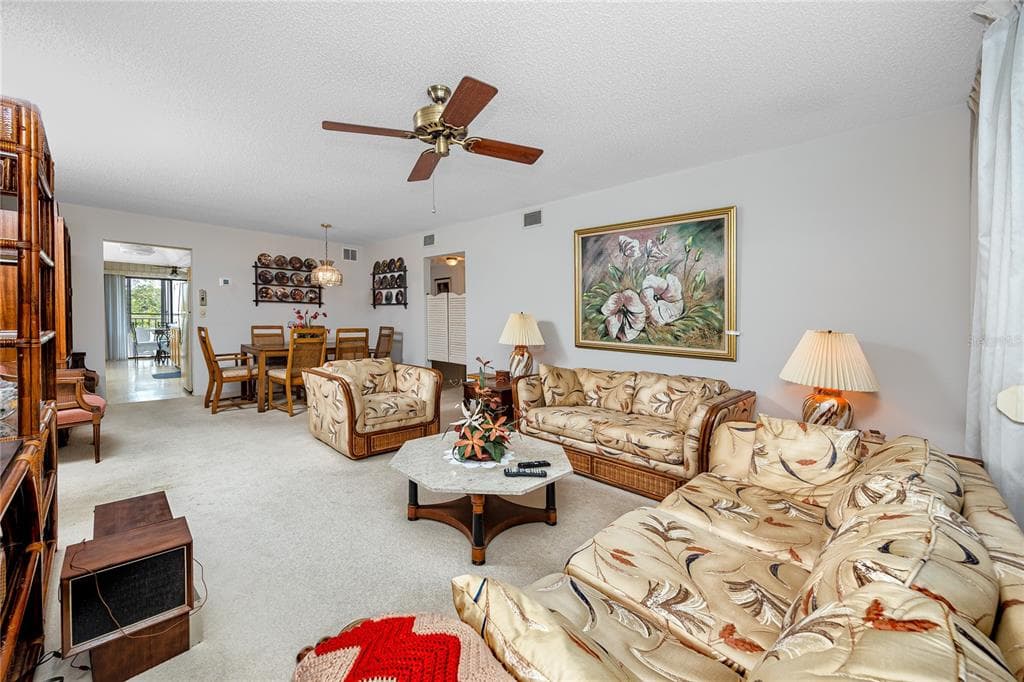 8174 TERRACE GARDEN DRIVE N # 307, ST PETERSBURG, FL 33709 — zdjęcie 2
