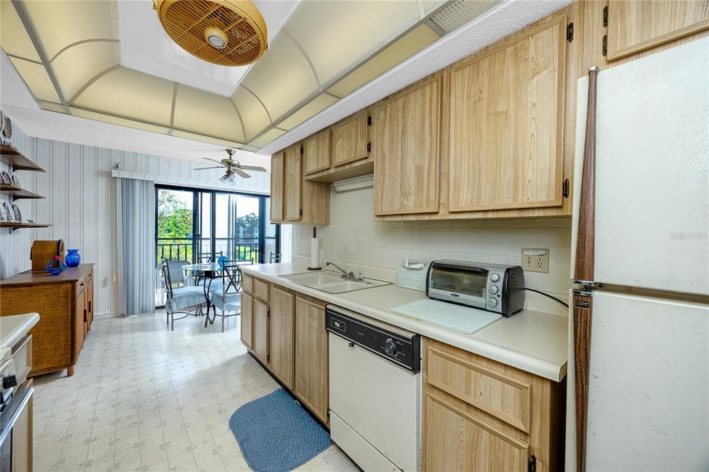 8174 TERRACE GARDEN DRIVE N # 307, ST PETERSBURG, FL 33709 — zdjęcie 3