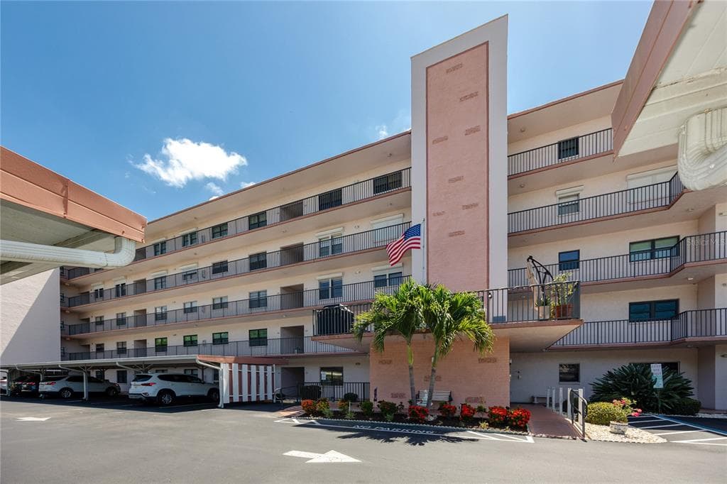 8174 TERRACE GARDEN DRIVE N # 307, ST PETERSBURG, FL 33709
