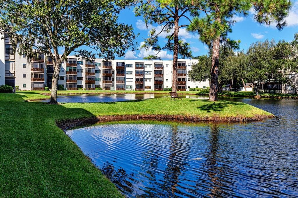 8174 TERRACE GARDEN DRIVE N # 307, ST PETERSBURG, FL 33709 — zdjęcie 5