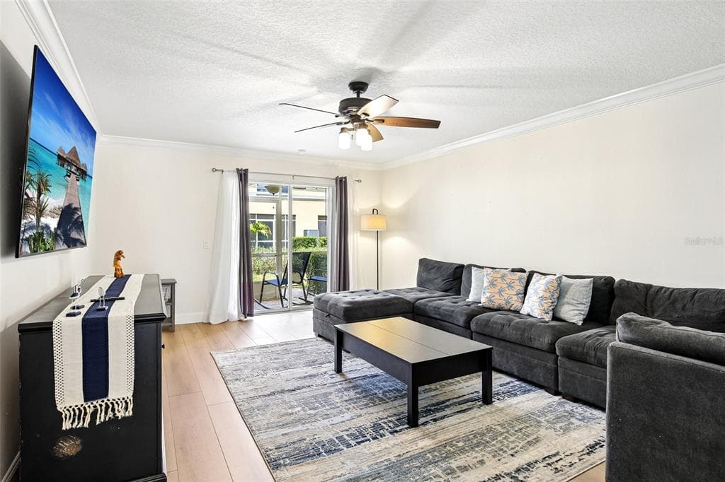 3853 ISLAND WAY, ST PETERSBURG, FL 33705 — zdjęcie 2