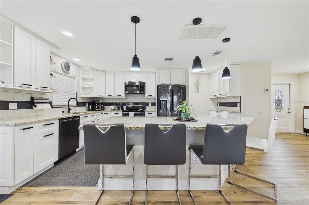 132 CONCORD DRIVE NE, PORT CHARLOTTE, FL 33952 — zdjęcie 4