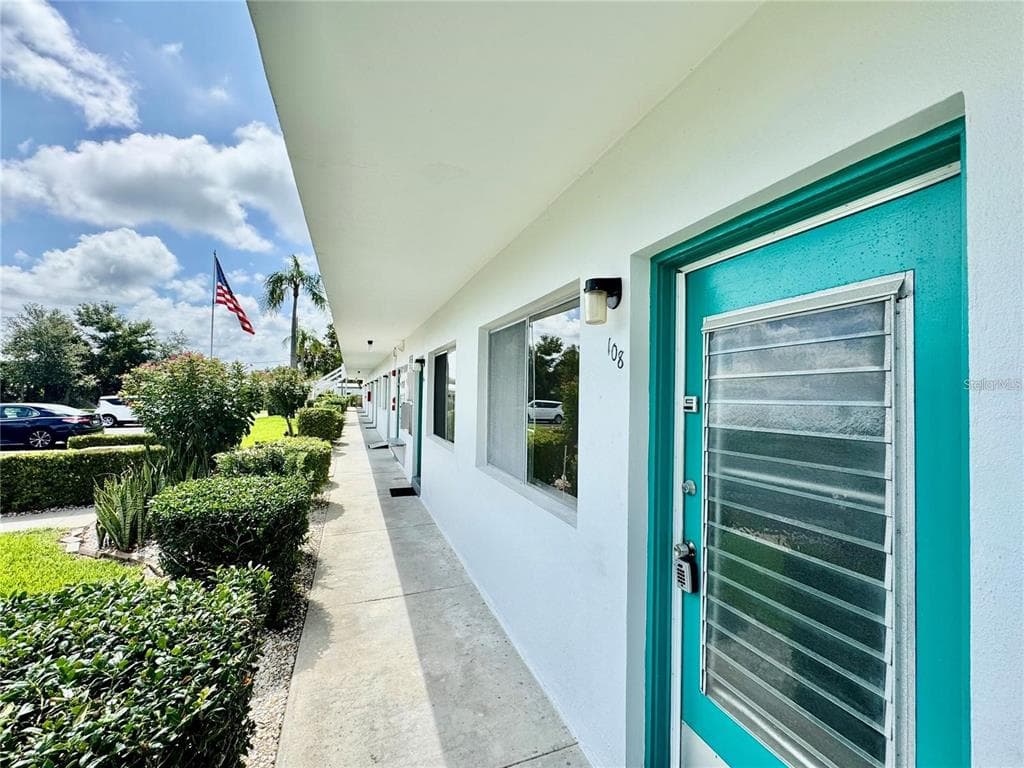 8305 111TH STREET # 108, SEMINOLE, FL 33772 — zdjęcie 3