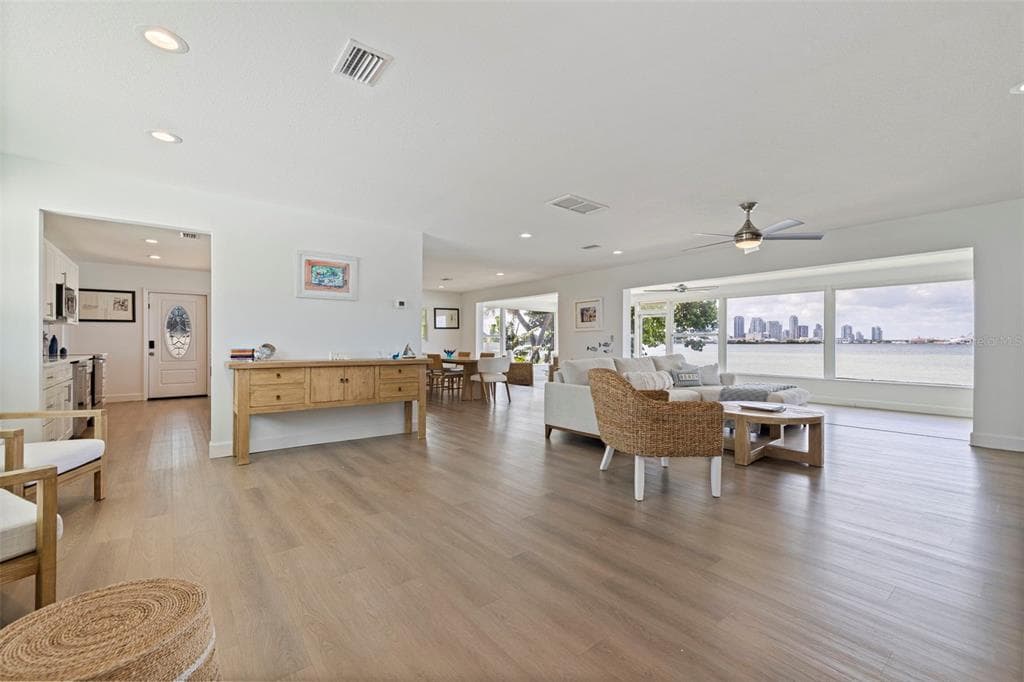 501 22ND AVENUE SE, ST PETERSBURG, FL 33705 — zdjęcie 2
