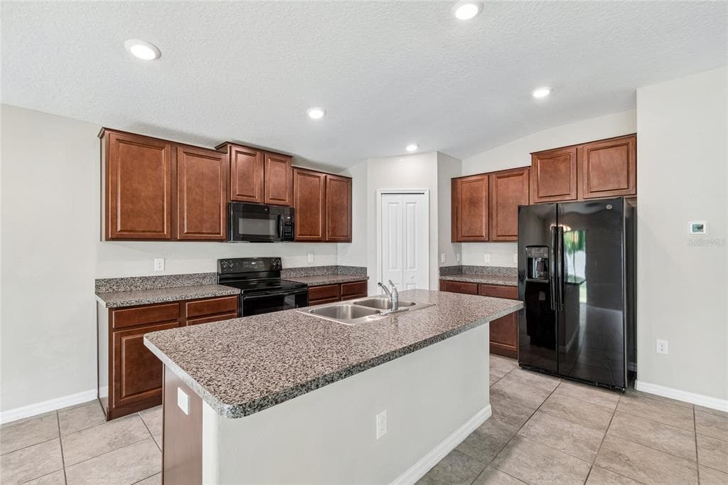 3706 CAT MINT STREET, TAMPA, FL 33619 — zdjęcie 5