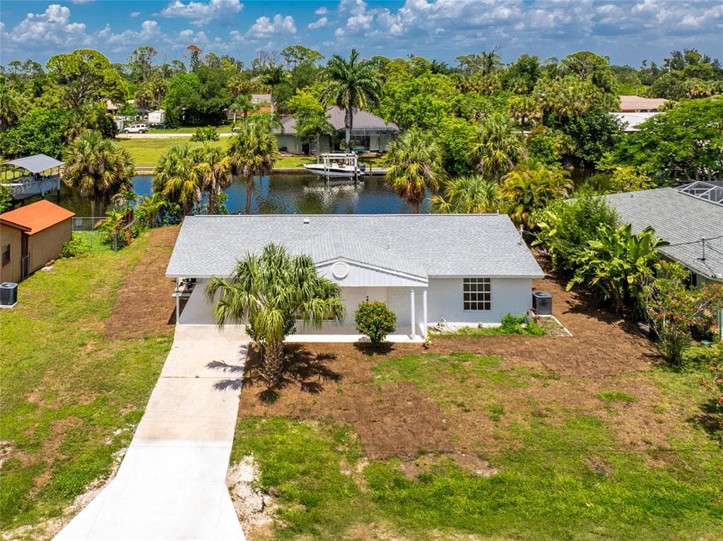 18321 WOLBRETTE CIRCLE, PORT CHARLOTTE, FL 33948