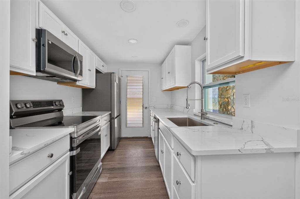 18321 WOLBRETTE CIRCLE, PORT CHARLOTTE, FL 33948 — zdjęcie 5