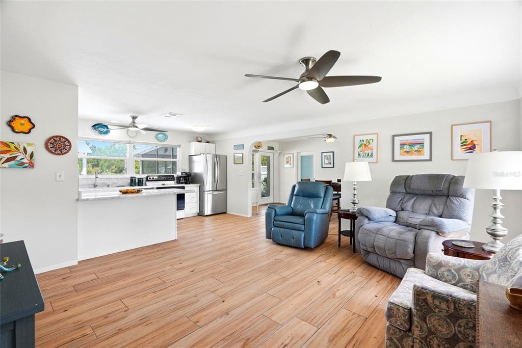 4822 60TH WAY N, KENNETH CITY, FL 33709 — zdjęcie 5