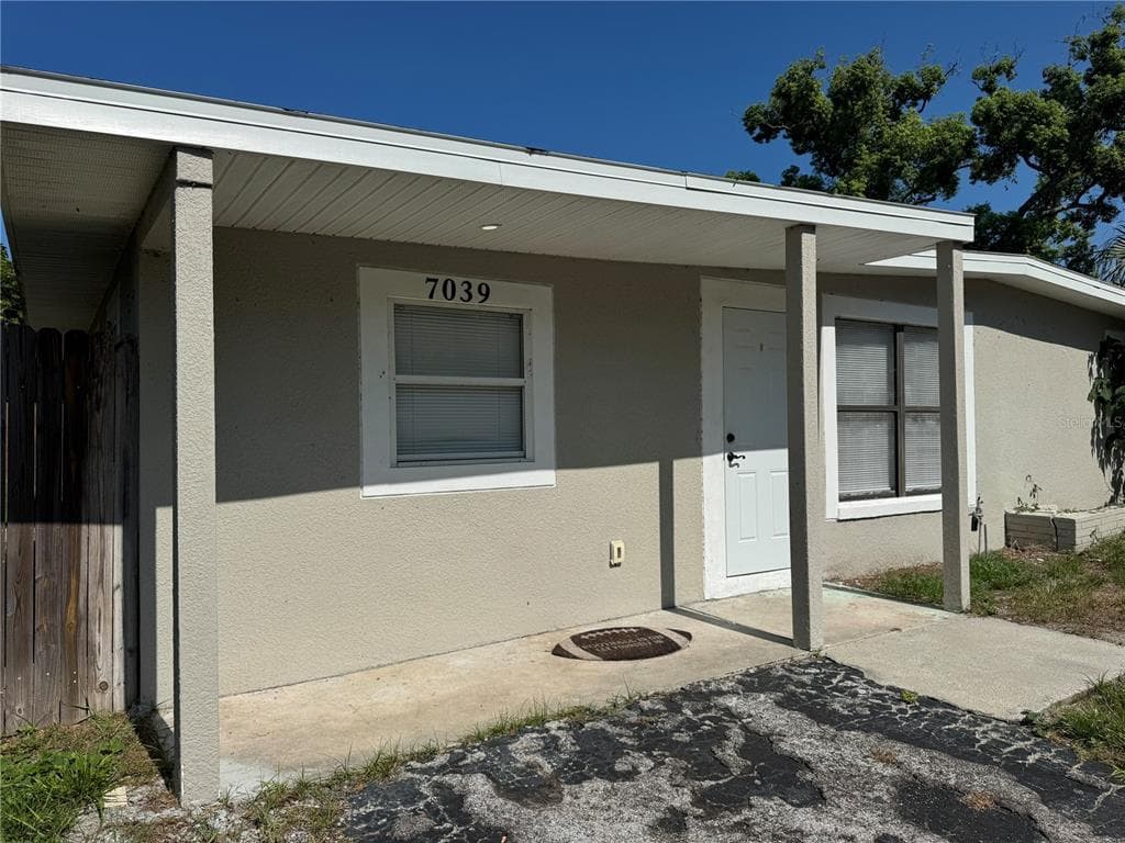 7039 E LENOX DRIVE E, NEW PORT RICHEY, FL 34653