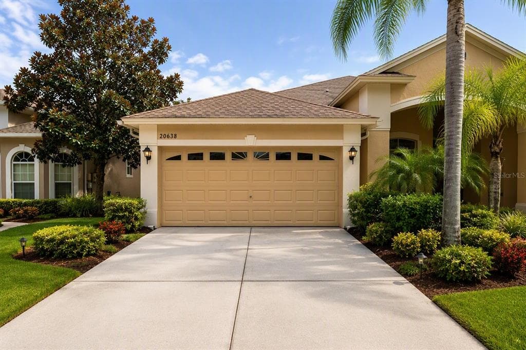 20638 AMANDA OAK COURT, LAND O LAKES, FL 34638