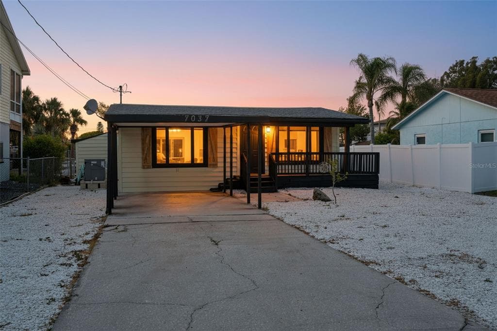 7037 MCCRAY DRIVE, HUDSON, FL 34667