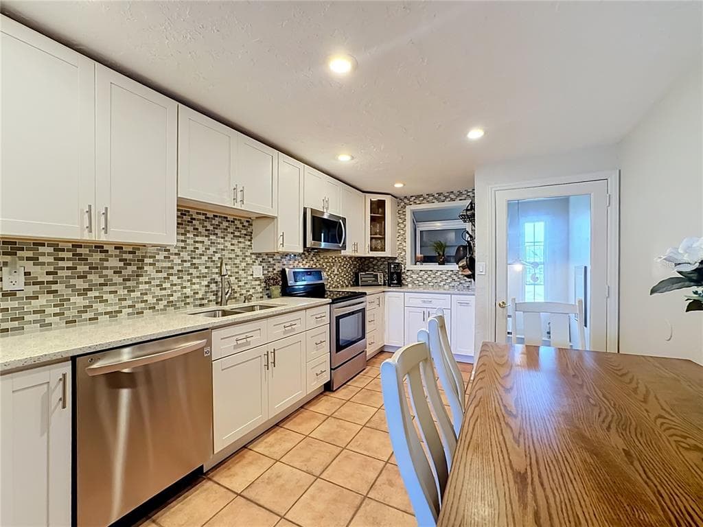 202 PEACOCK LANE # A, HOLMES BEACH, FL 34217 — zdjęcie 3
