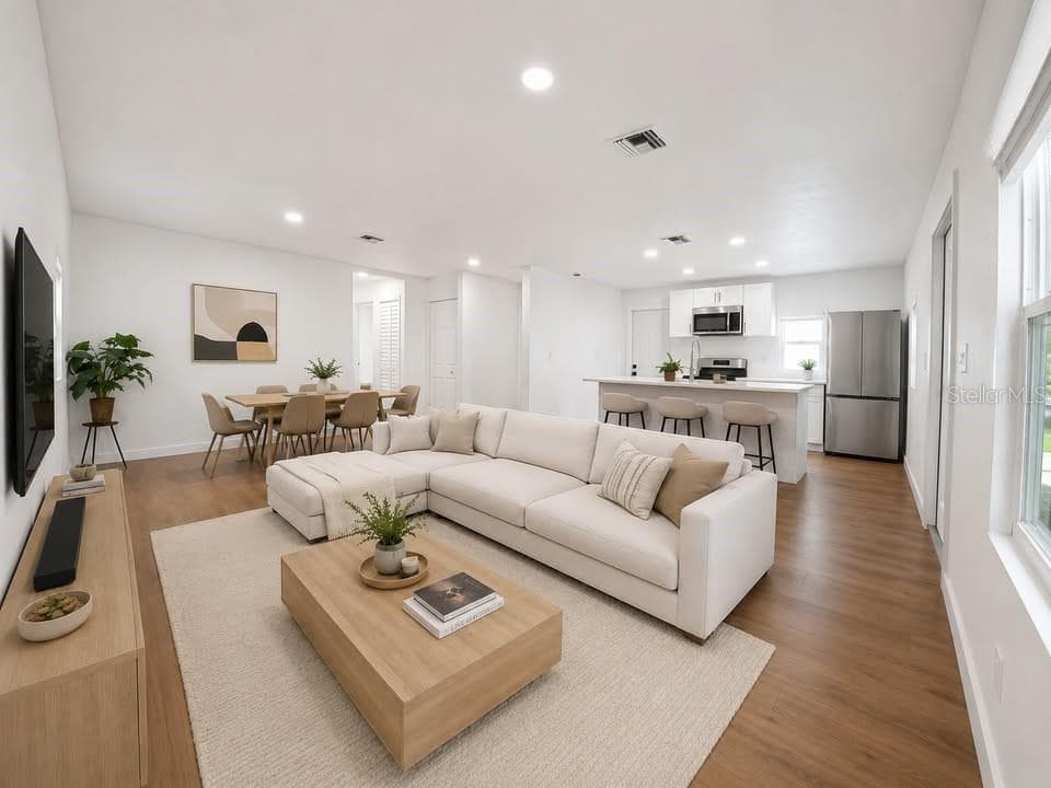 9212 N BROOKS STREET, TAMPA, FL 33612 — zdjęcie 2