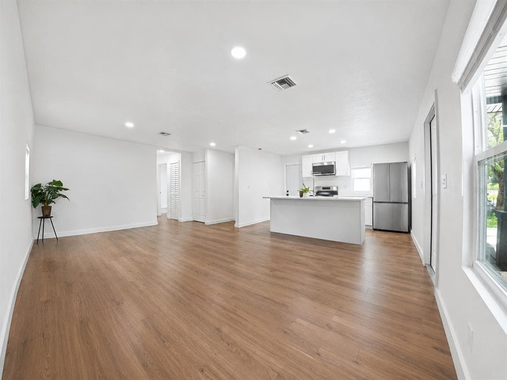 9212 N BROOKS STREET, TAMPA, FL 33612 — zdjęcie 3